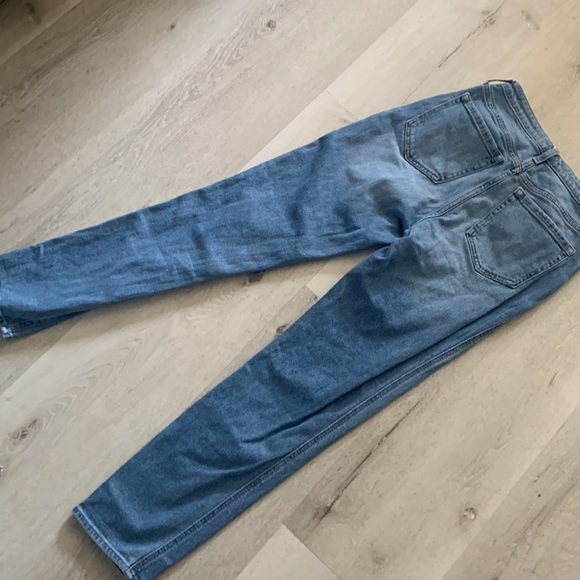 Ultra High Rise Mom Jean Hollister size 28 medium wash stretchy school street - Picture 12 of 12
